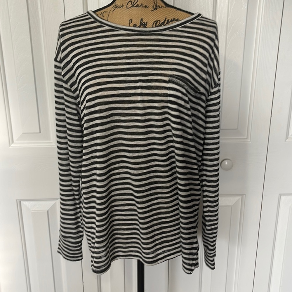 Wantable Black & White Stripe Long Sleeve T-Shirt